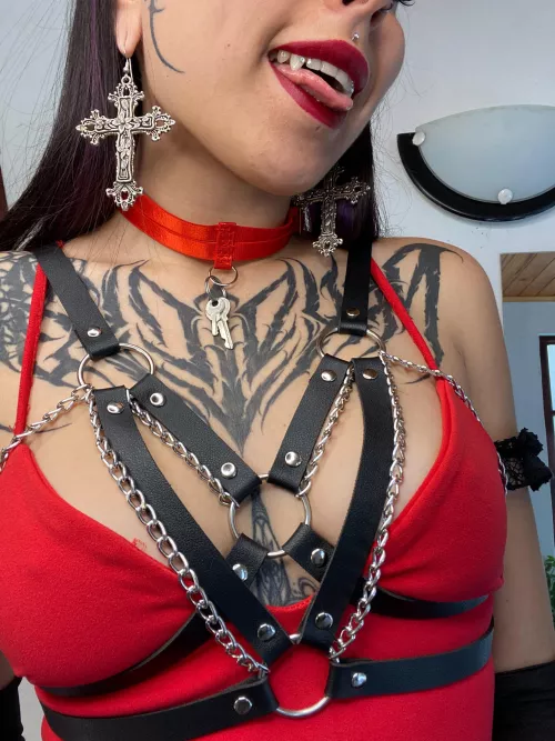 Who else loves tattoos?