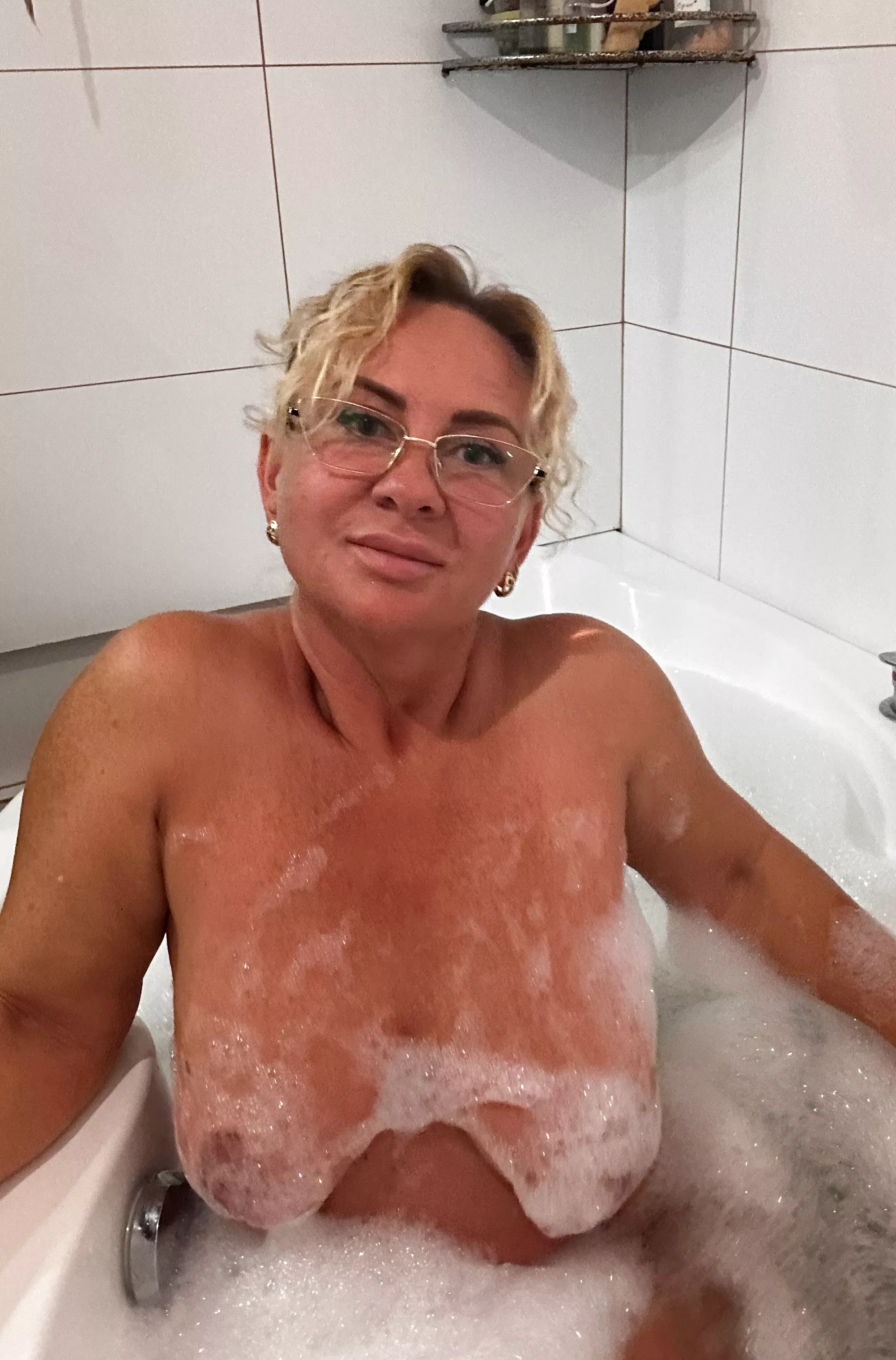 Would you join an 80's MILF in the shower?