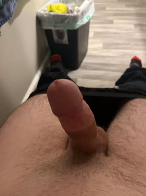 18 in temple looking for a hookup, can’t drive or host, but willing to try anything. Looking for tn. 