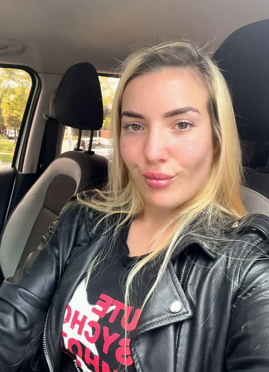 19 [F4M] Who want's to take care of my needs and ill take care yours