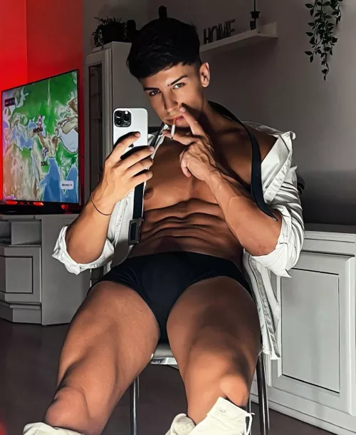 [24] y Would you give me a light?