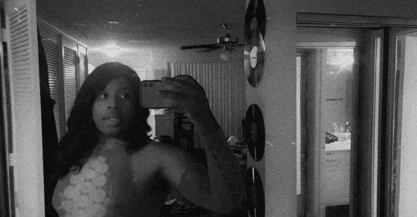 26 [t4m] Garland my biggest turn on are guys who are caked up and hairless ready to be tongued