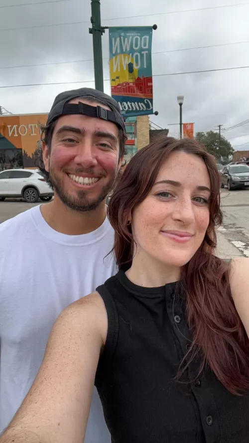 27m26f looking to hang out tomorrow night 11/22. Couples only