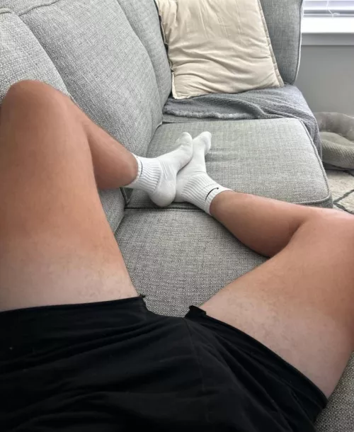 30. Bored.. anyone wanna share some pics. Snap- Dylanf