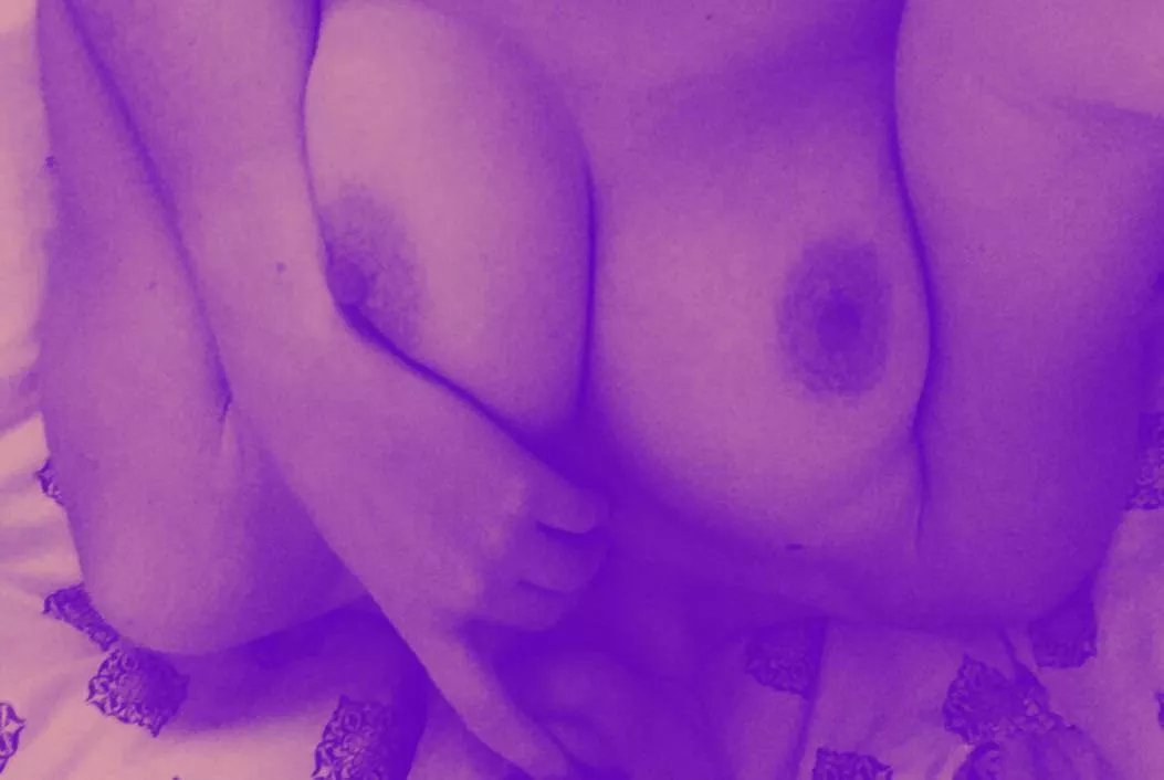 31 [F4M] #Yorkshire 🇬🇧 - 👀 married/uniformed DILFs to play with behind my bf back 