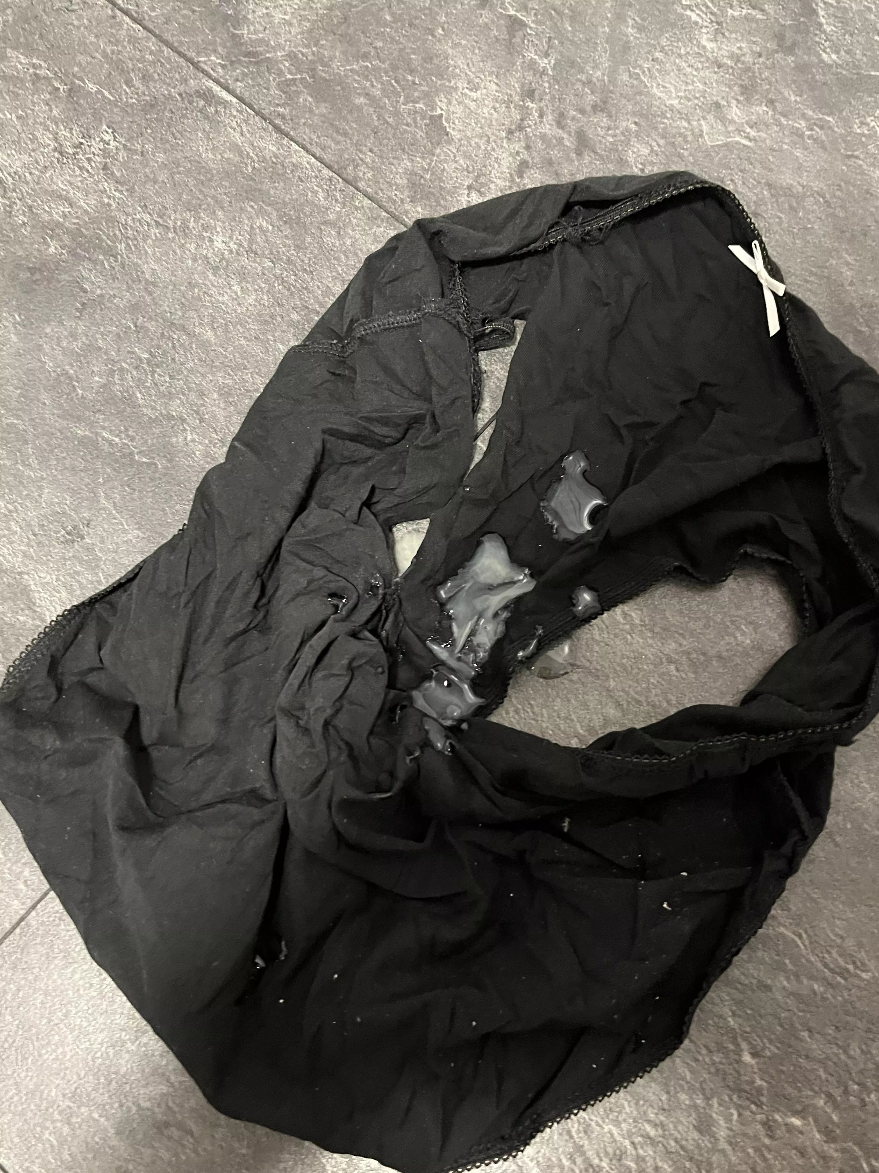 (36) came on my wife’s panties