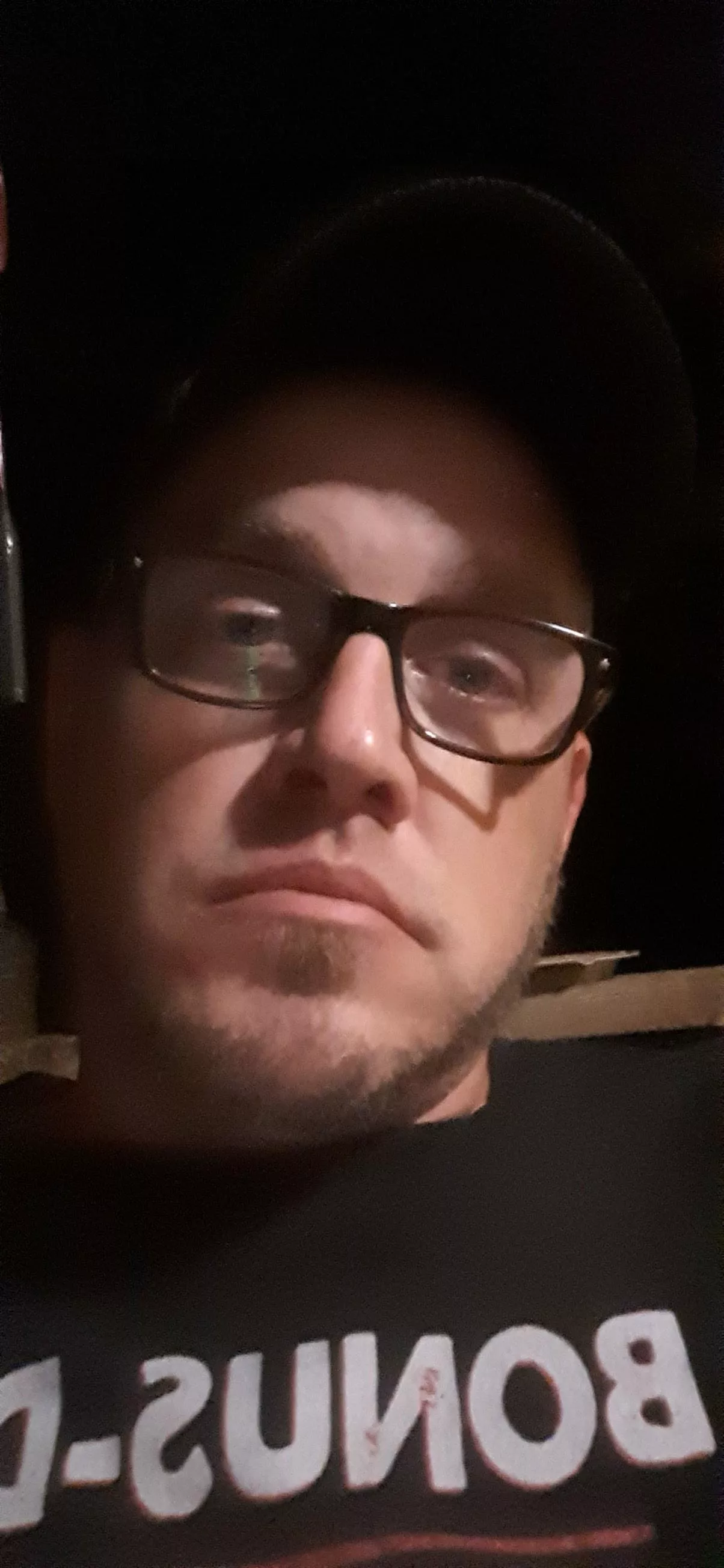 40 (M4F) I really want to eat and taste some p***y. I love it ... Hit me up .. asheboro..