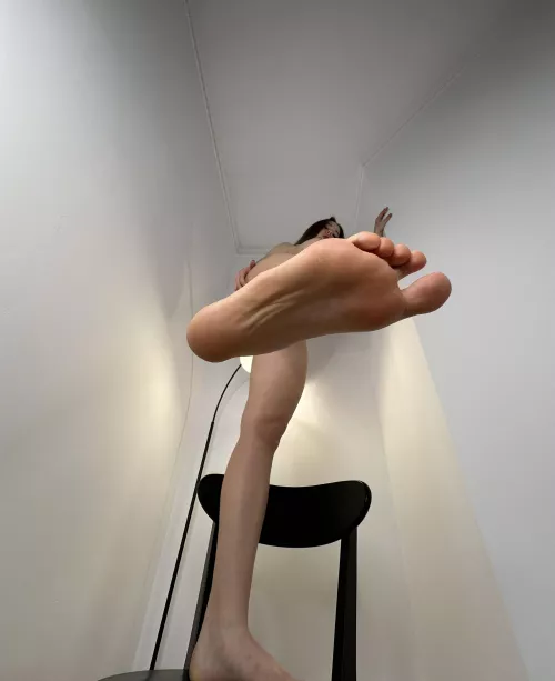 A giantess took your breakfast right to your face