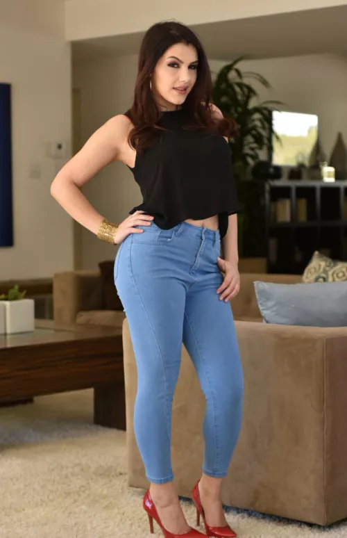 Amazing in or out of clothes 