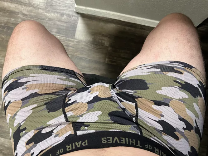 Any PAWGs wanna take a seat on my lap?