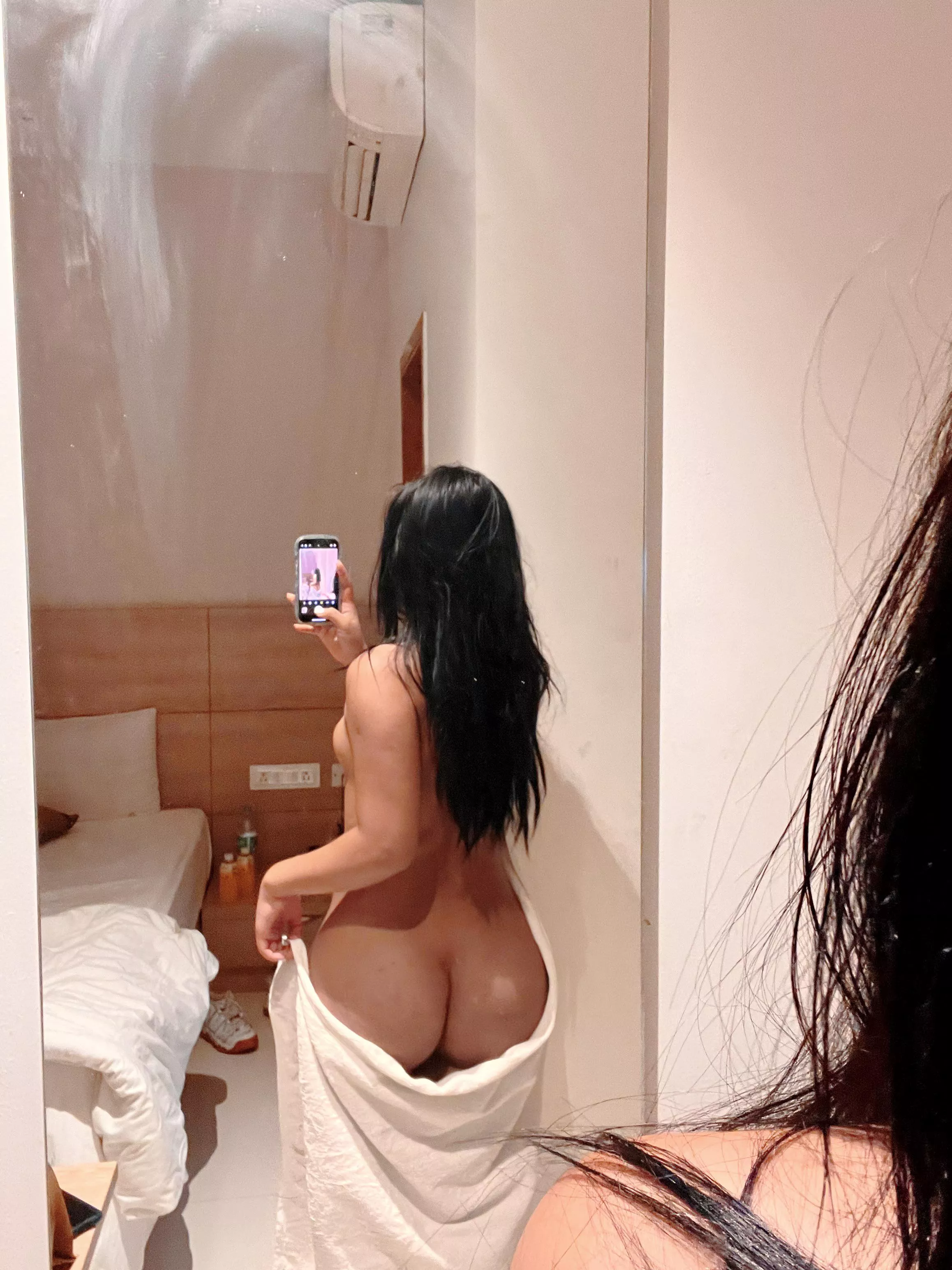 Anyone here wants to give me a good time??🤤