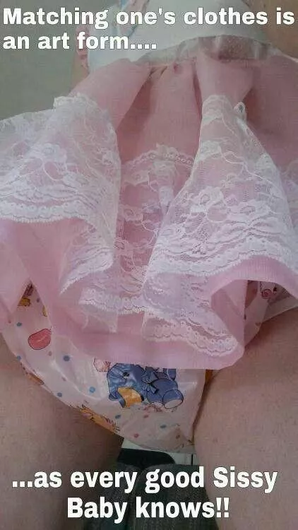Being a diaper sissy is an art 🩷🌸
