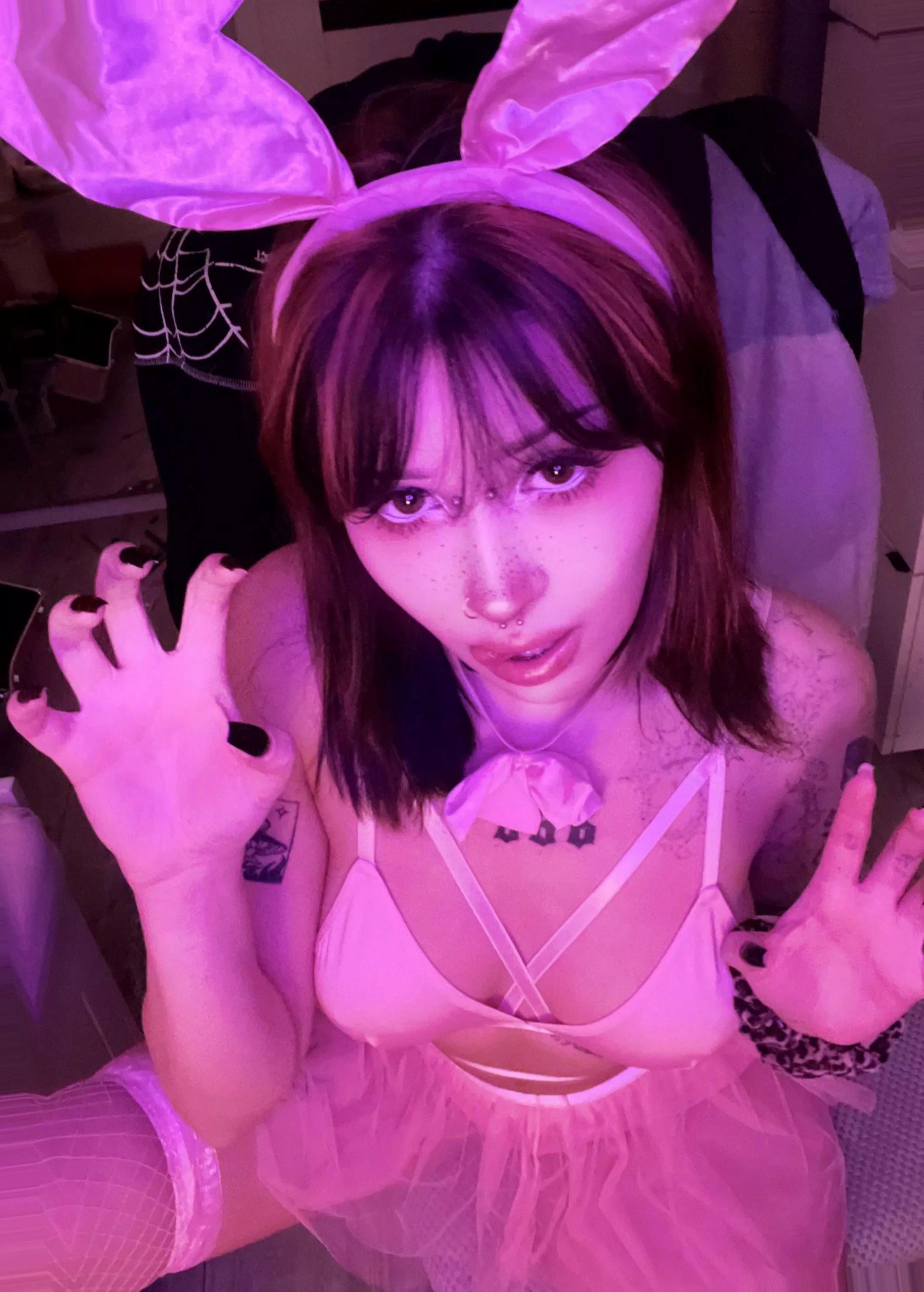 being a good girl is boring, don’t u think? naughty girls always get more rewards anyway ^^