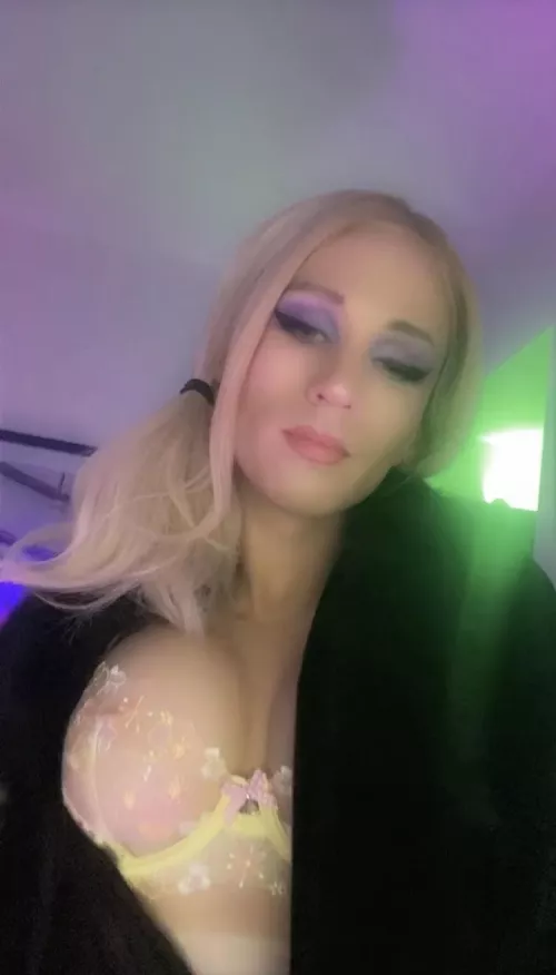 CD Sissy Sub Bottom | Available all night - DM