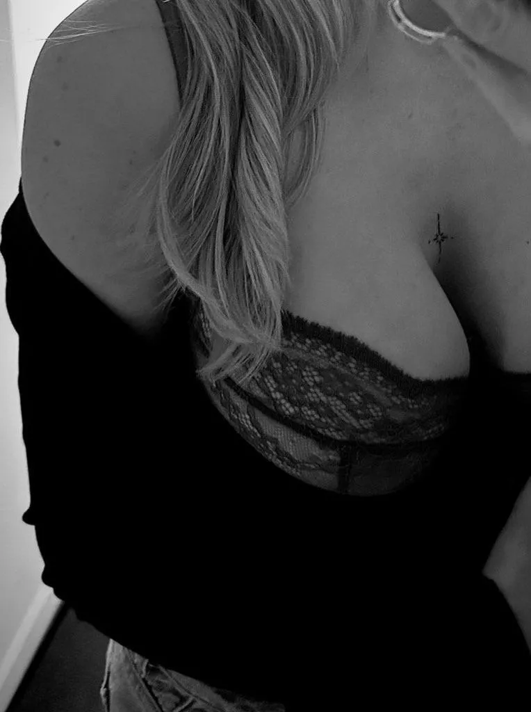 Coucou! Mais qui donc se cache sur cette photo ? 🥰