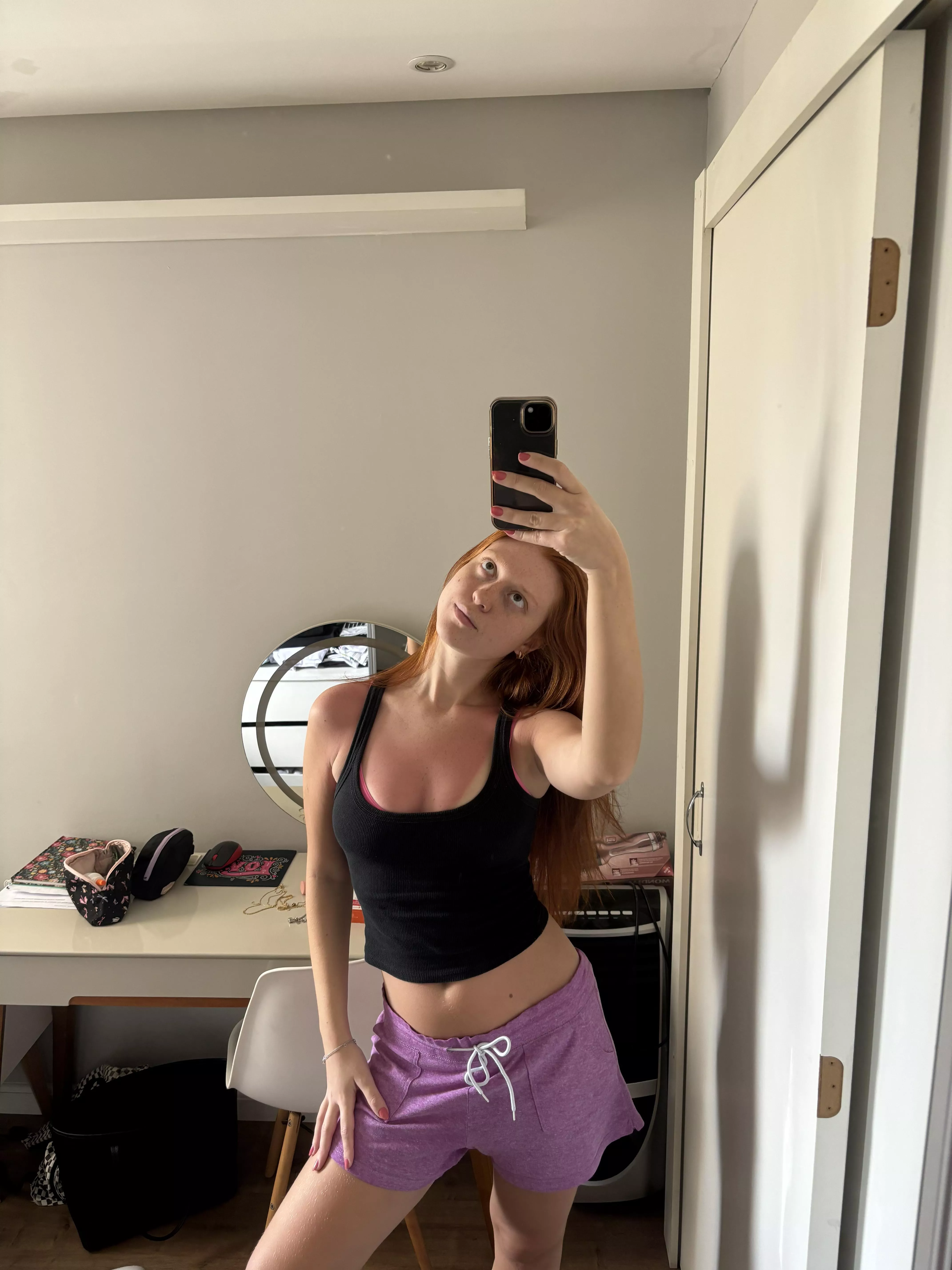 Do you like tanned cleavage too?