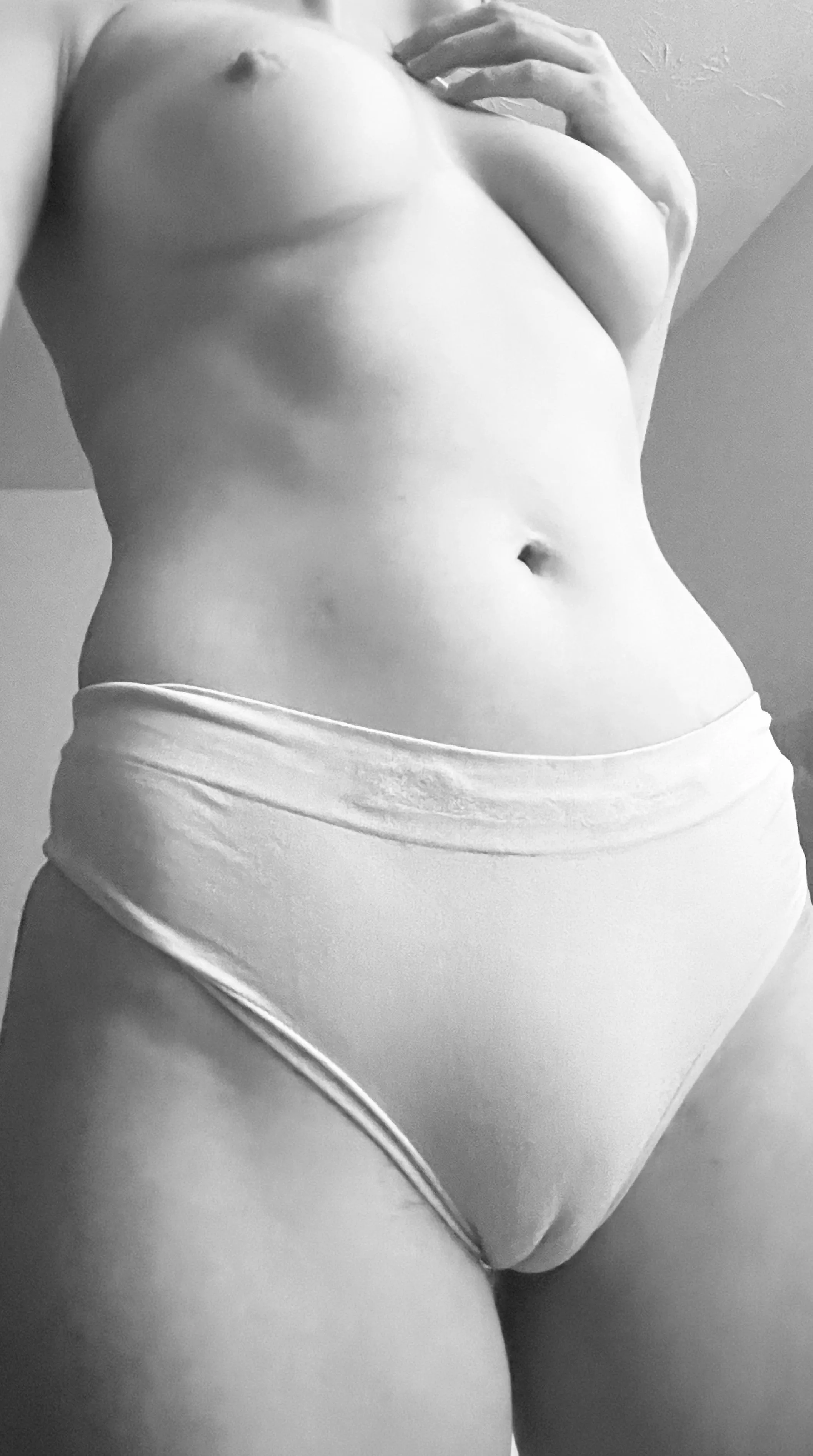 Feeling my mood 🖤 husband has been traveling for far too long