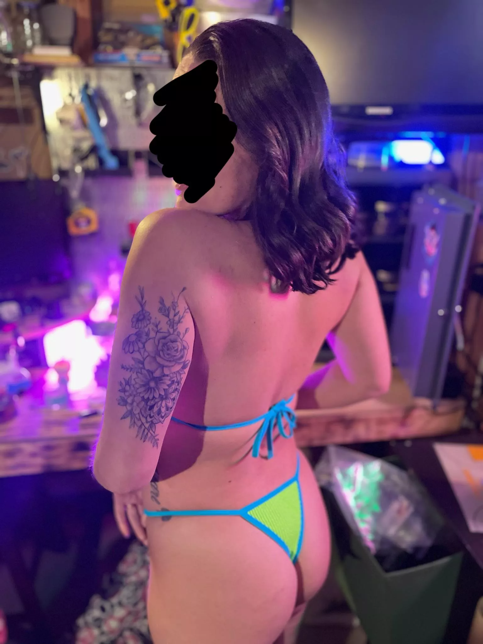 (F)irst snowfall of the years means im gonna be in the hot tub! 