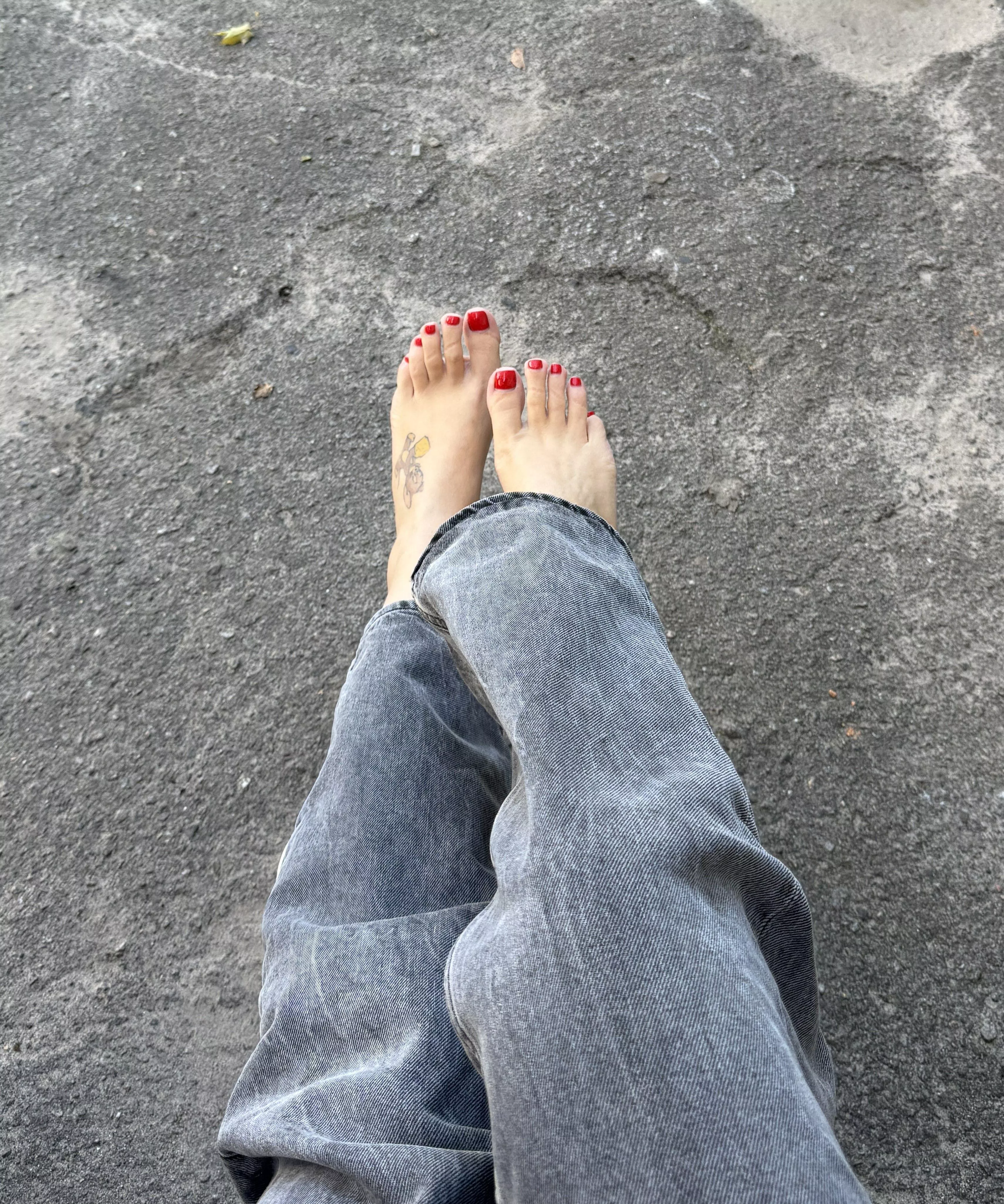 Foot worship is a must