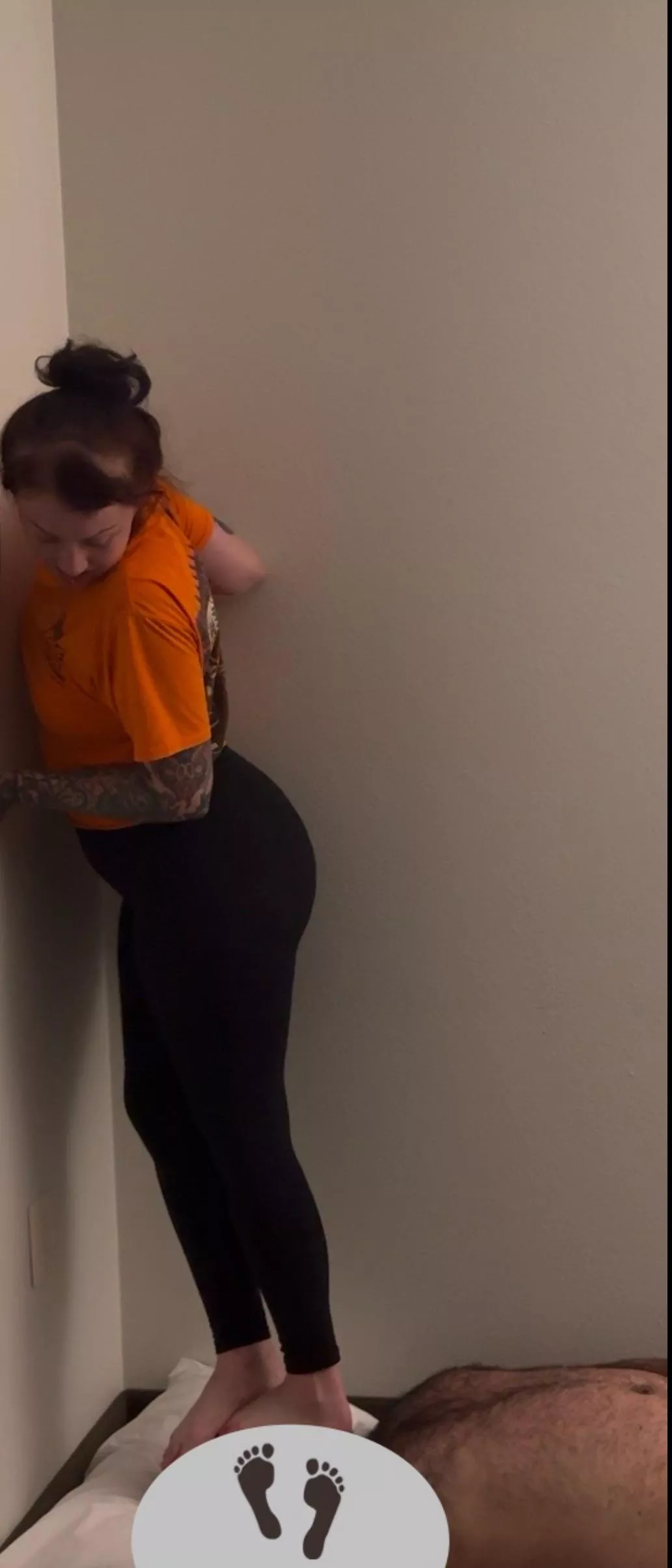 Goddess Brie wanted to try face standing! I only lasted 1-2 minutes straight 😭