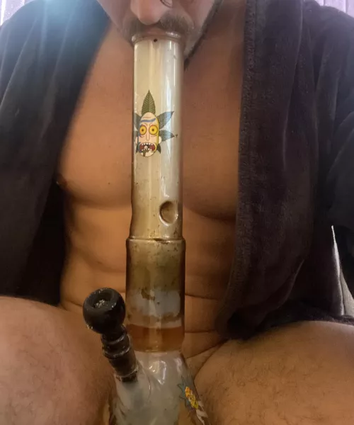Hit that bong!