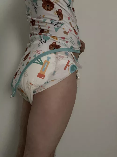 I can totally get use to wearing diapers.. 