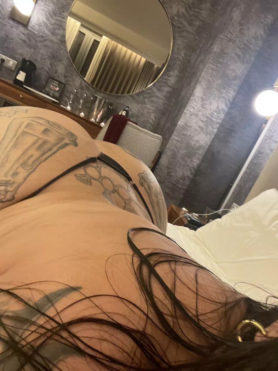 I love men who can make me moan loud
