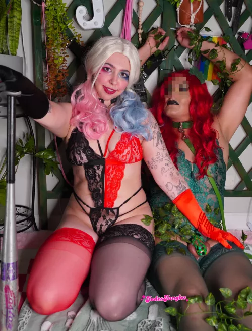 I tied up poison ivy with her vines and now I'll fuck her with my bat 🖤