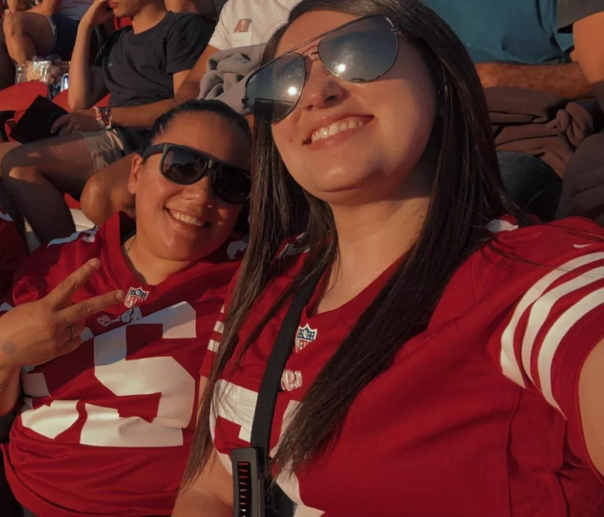 I wonder how many people knew I wanted to be forced into a group breeding session 🤤😘