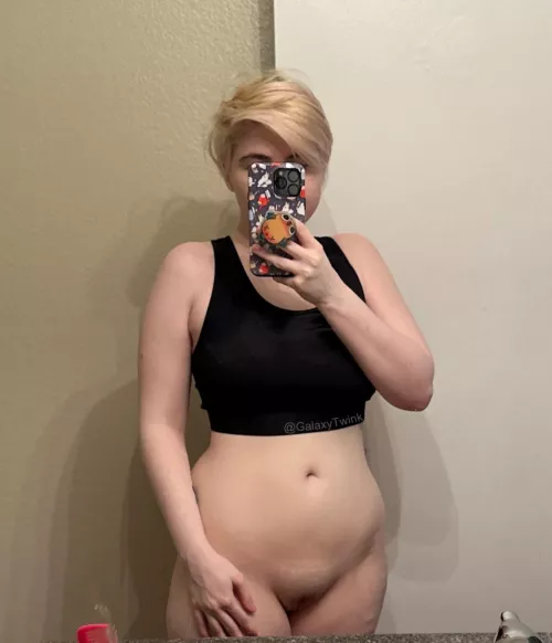 If we were roommates, would you fuck me? 