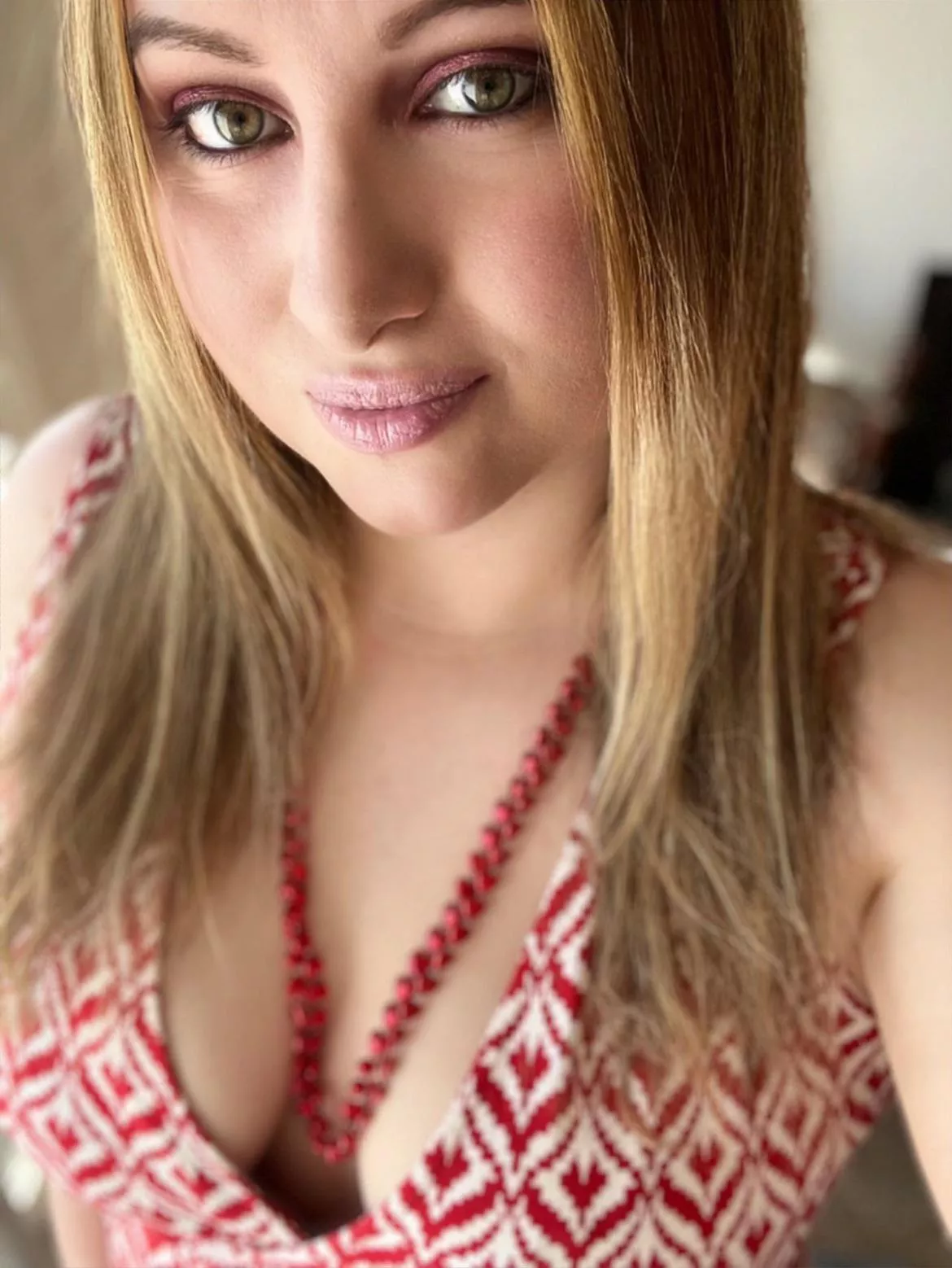 I’m a lipgloss fanatic