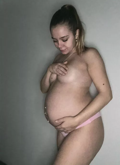 Im looking for a Men that call me Mommy 