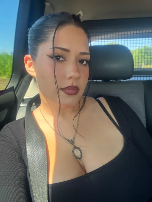 It's hilarious how the smallest bit of cleavage can turn you into a little puppy 