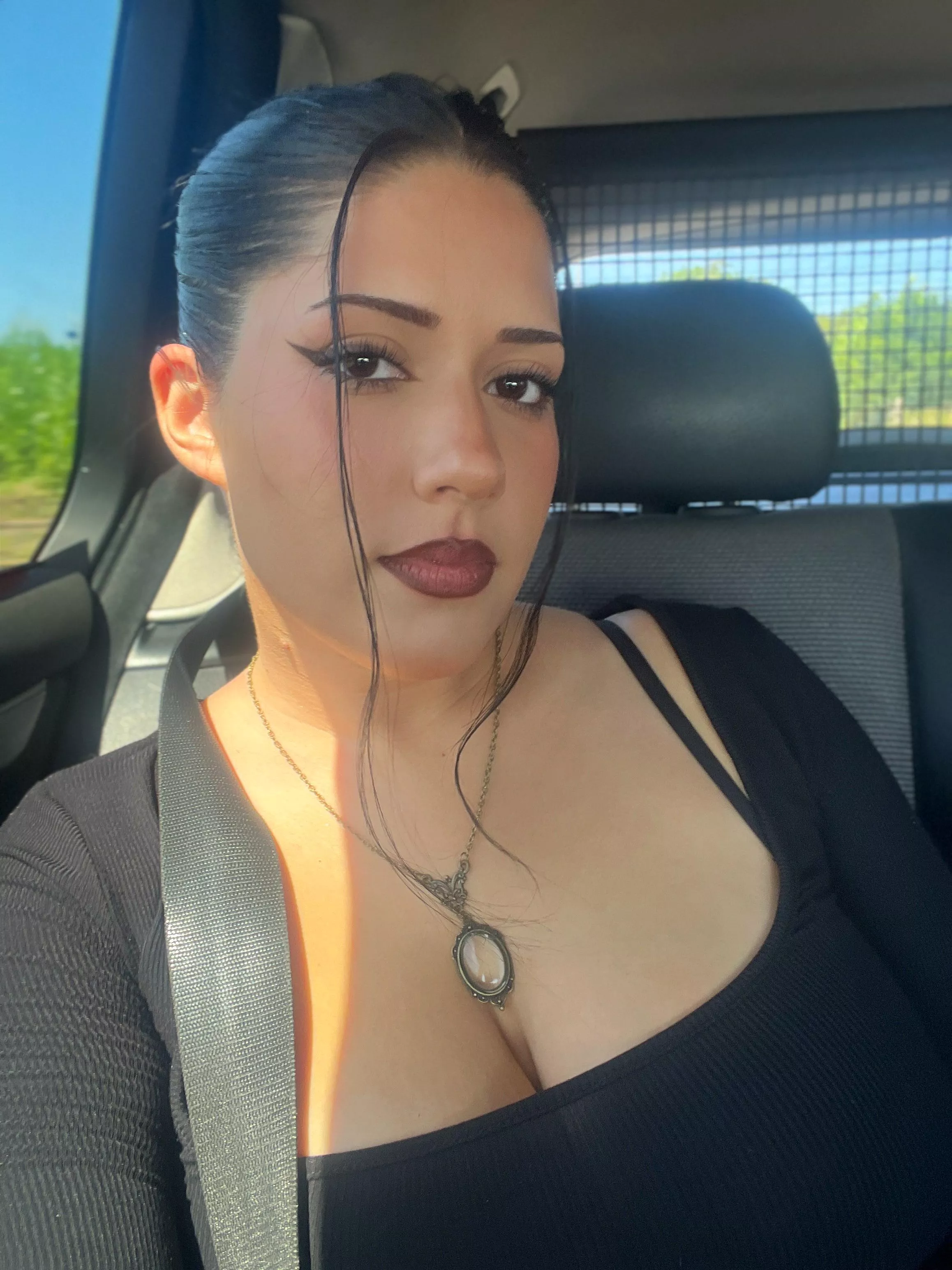 It's hilarious how the smallest bit of cleavage can turn you into a little puppy 