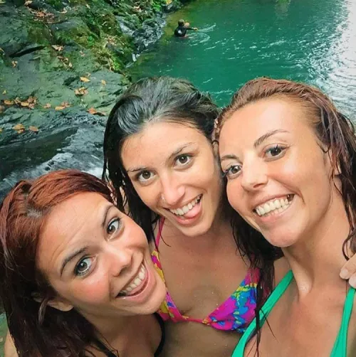 Julia Roca with friends 