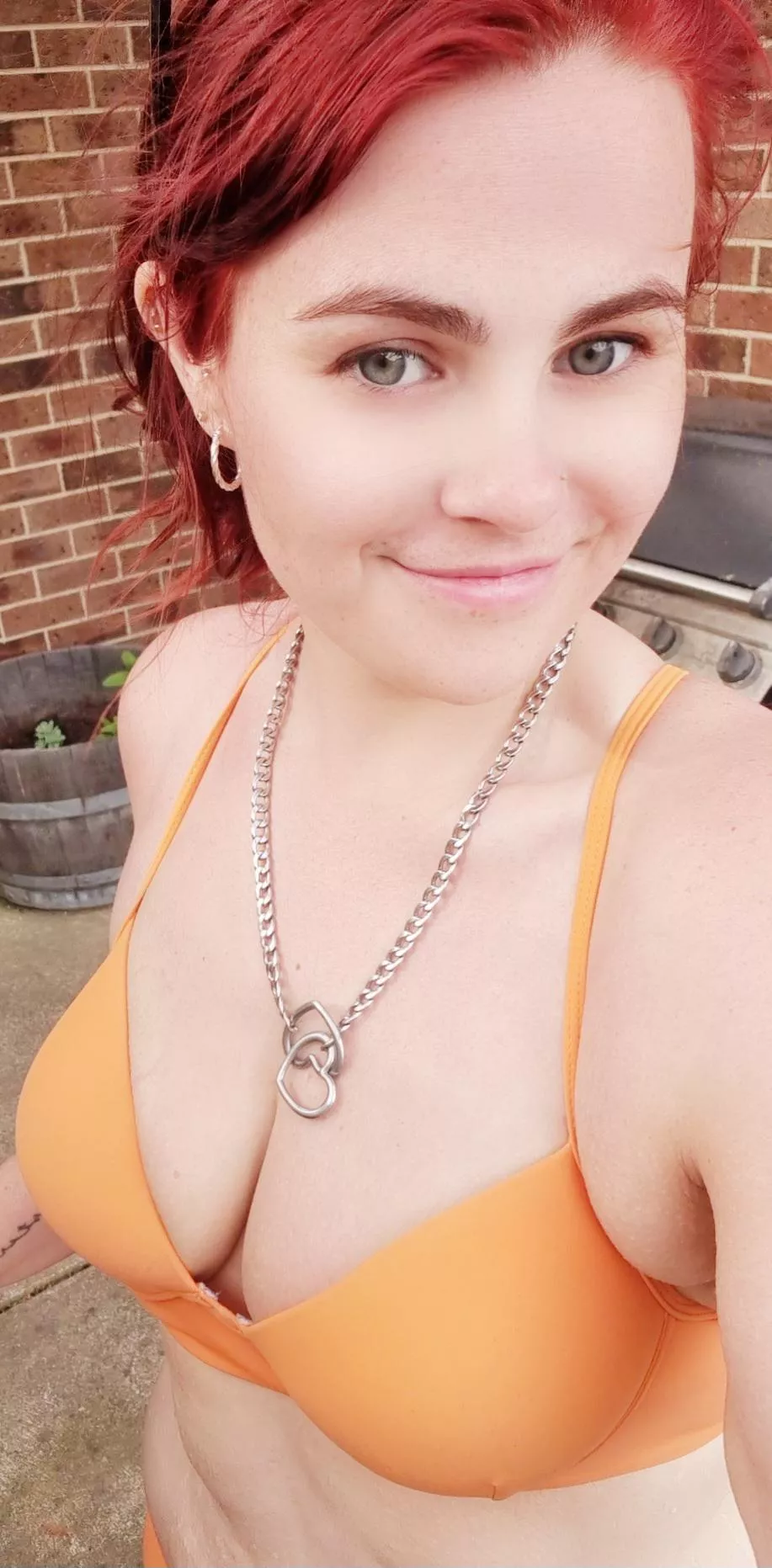 Jumping in the pool you cumming