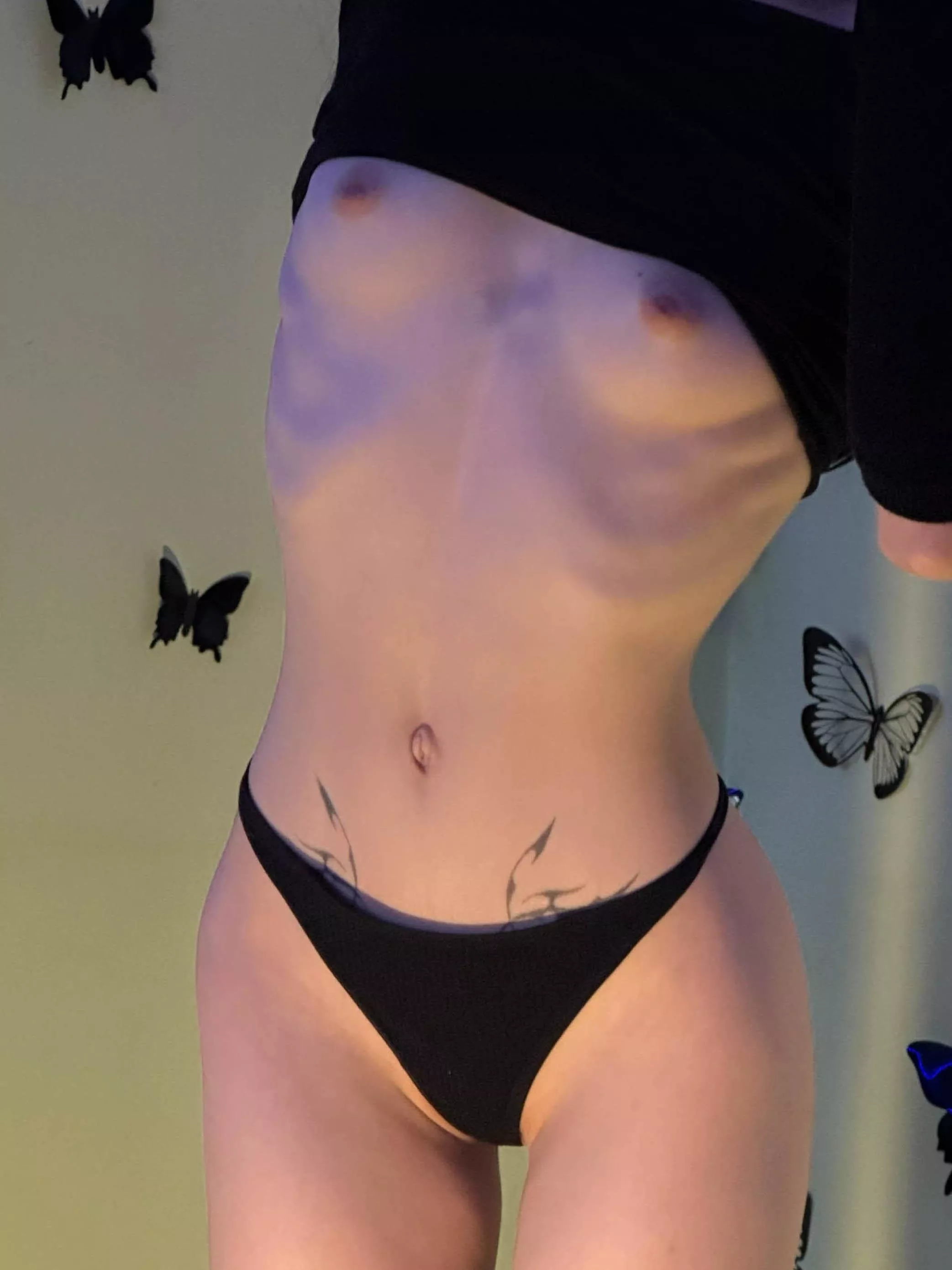 Just my skinny frame making everything hotter 