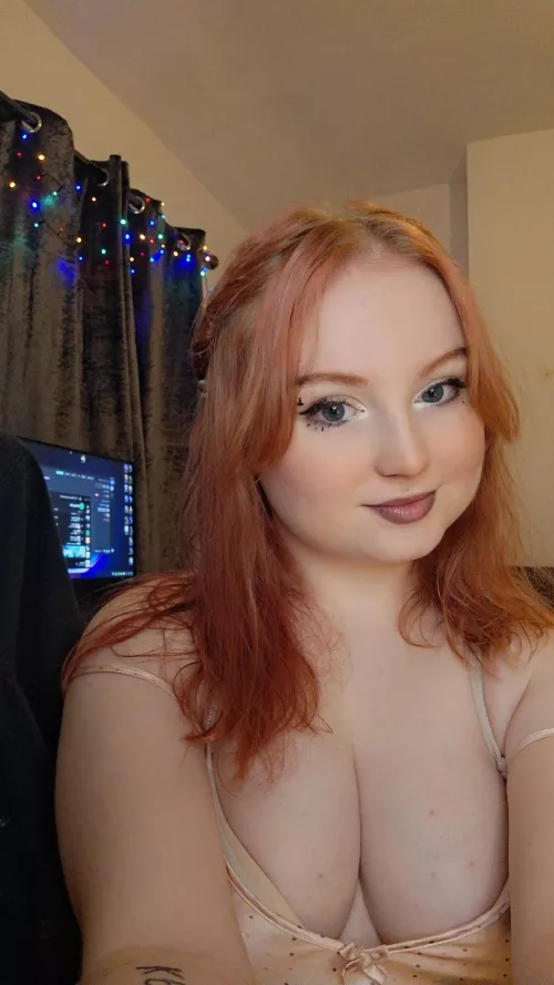 Just ur local red headed cat girl slut ! My page is 70% off and no ppv ❤️ 