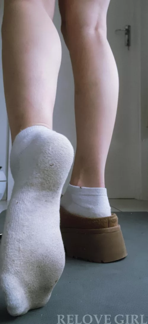 Let me put my dirty gym sockies in your face<3🥹🩷