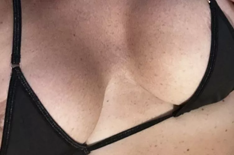 Looking for attractive couple downtown  Chicago💋 Nightcap?