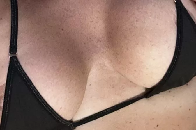 Looking for attractive couple downtown  Chicago💋 Nightcap?