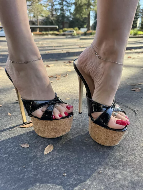 Love wear them and surprise people around 😍