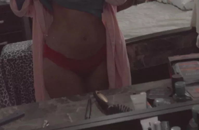 Loving my little body!!!! (F)