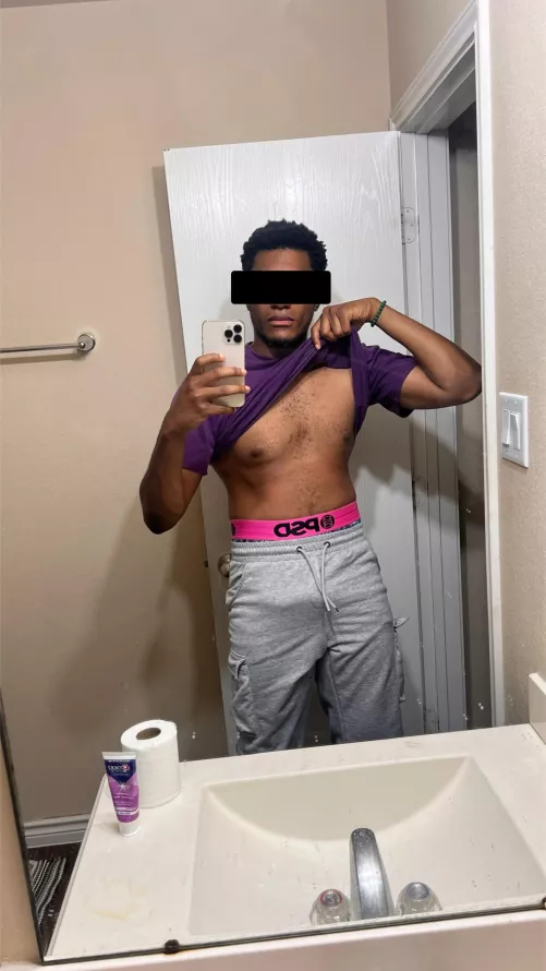 M4F 9 inches solid. Who needs an intimate lover with a BBC?