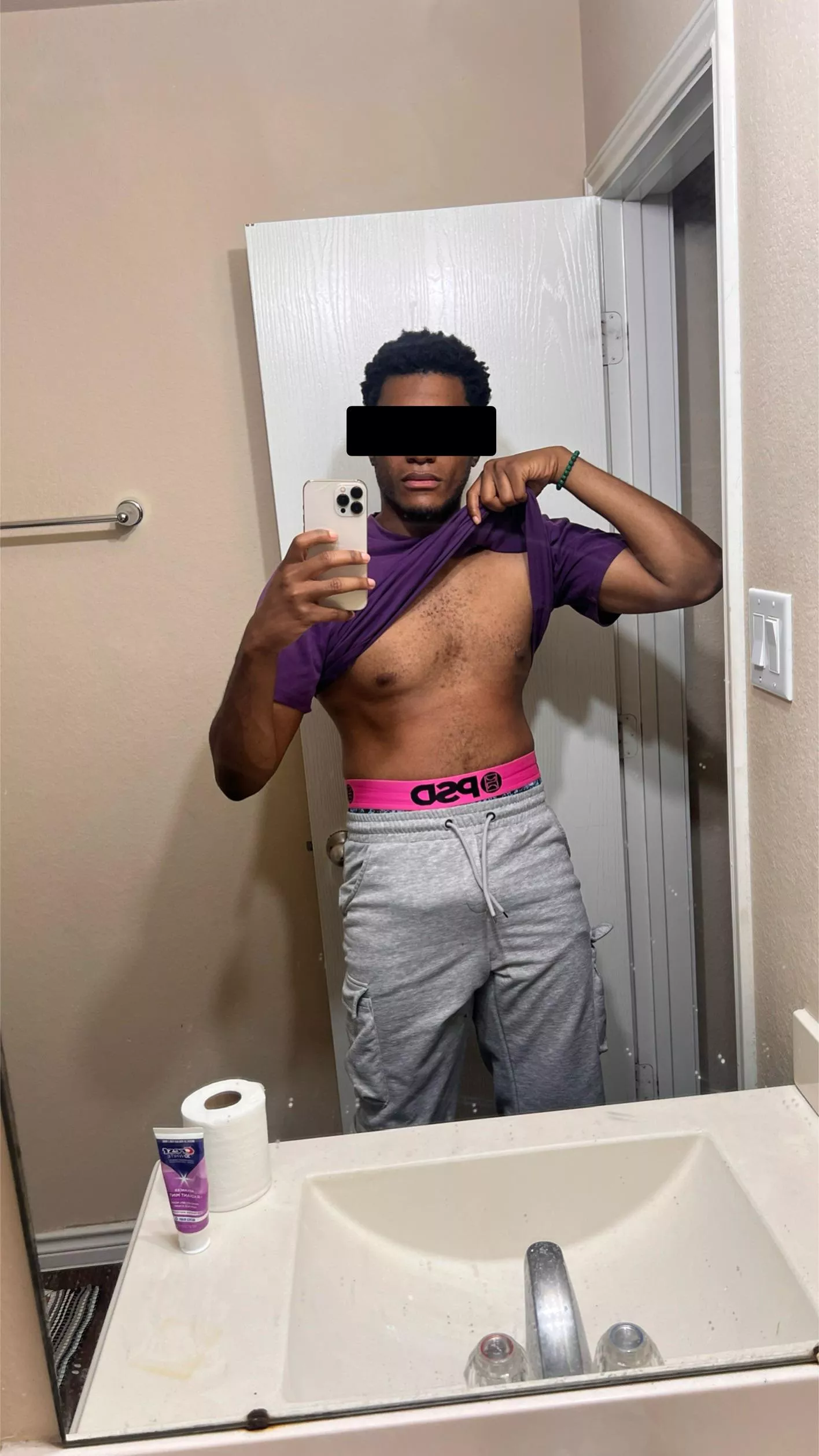 M4F 9 inches solid. Who needs an intimate lover with a BBC?