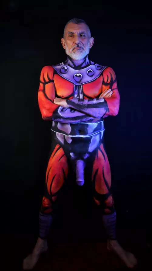 Magneto’s got 3 legs 👀