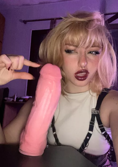 maybe next time i’ll bring a magnifying glass to see it better [domme]