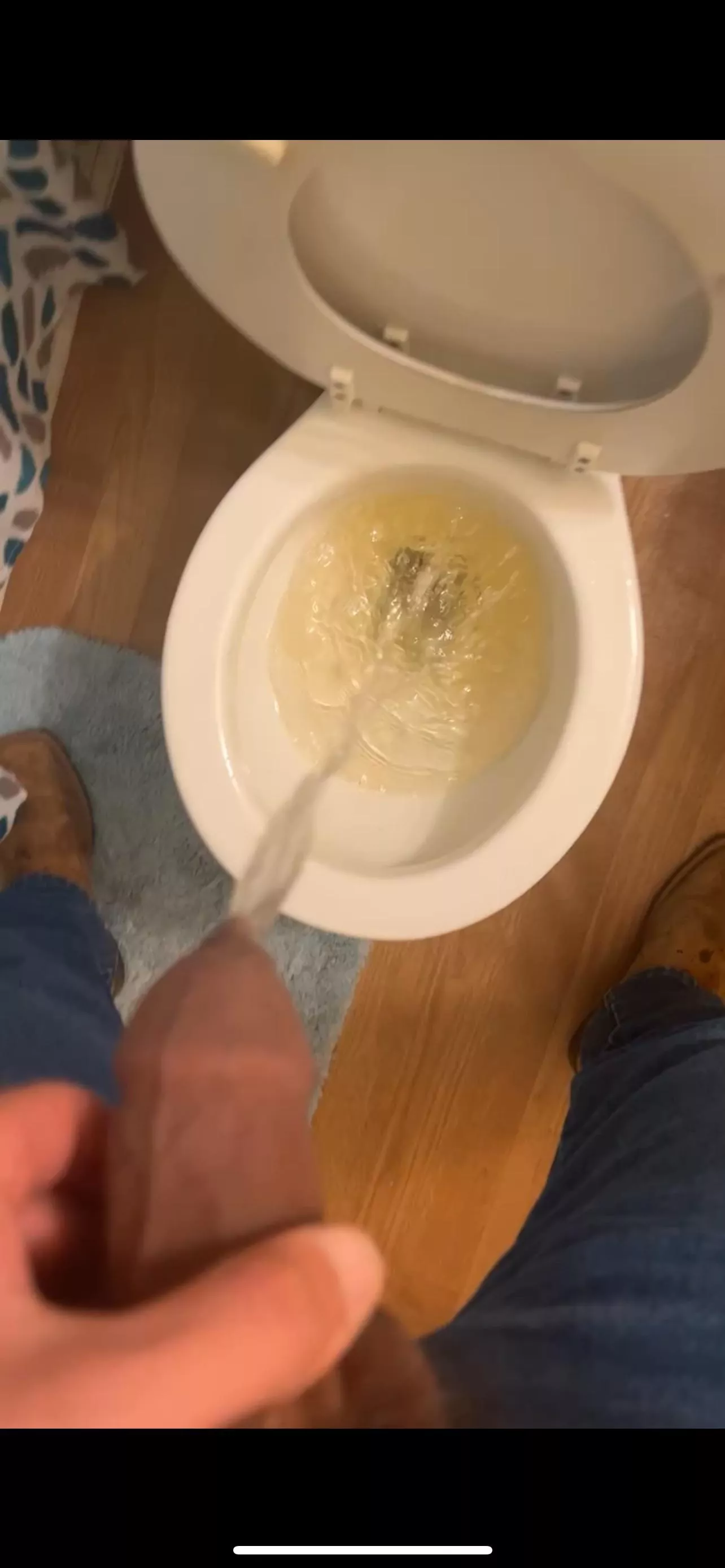 My cock foreskin is gonna smell even worst after all this cowboy spray🐽💦