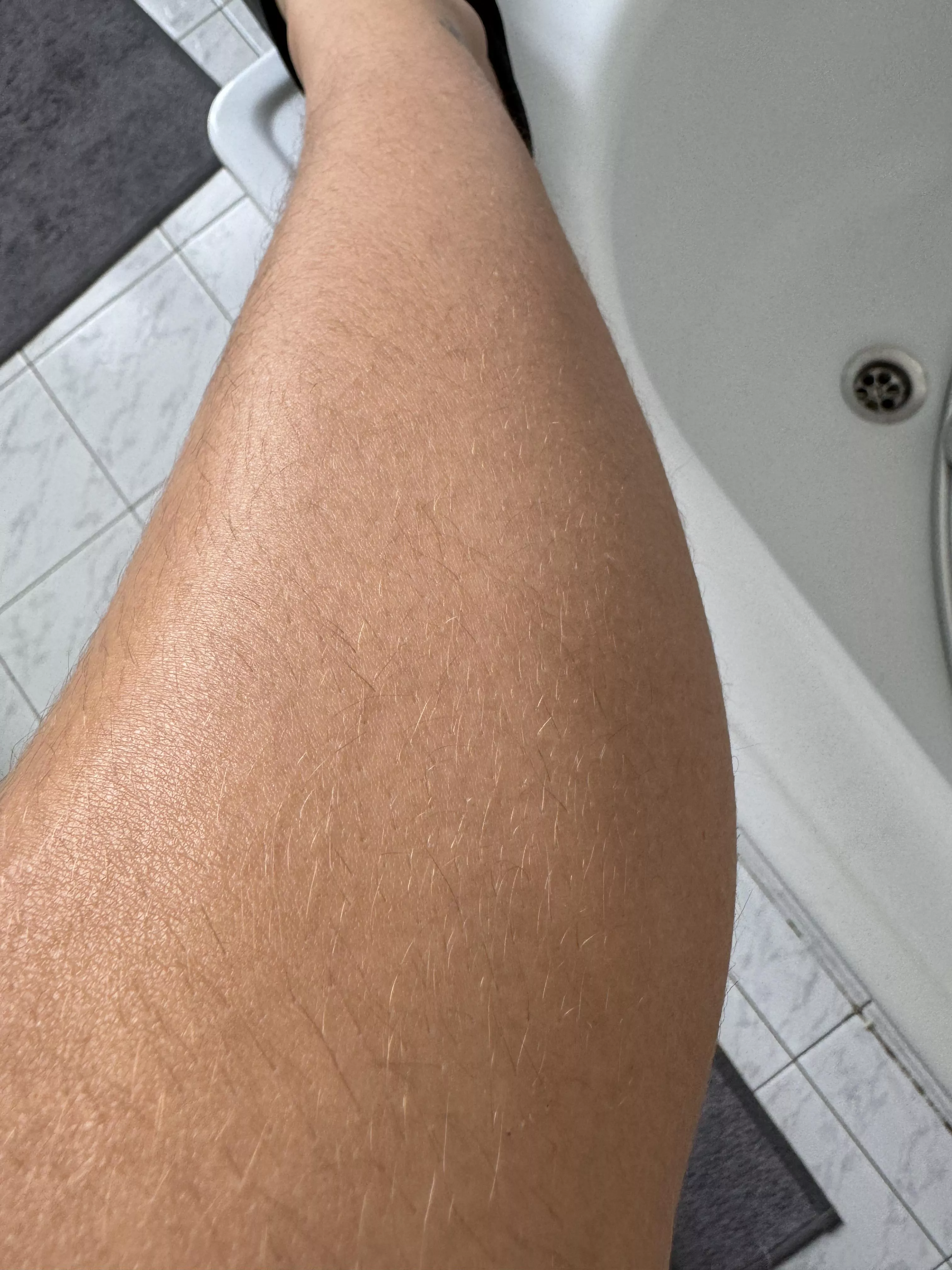 Natural legs are sexy too. This is how 2 years of full growth looks on me, what do you think?