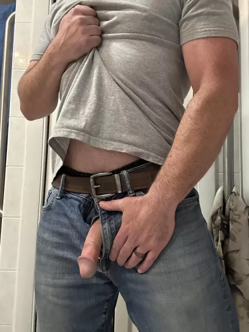 Need a good way decompress after work (40)